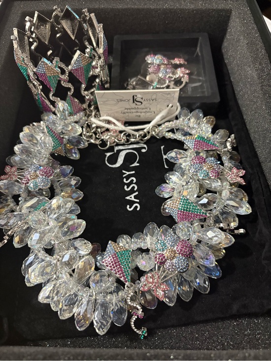 Sassy Jones Jewelry - Crystal Statement Necklace & Bracelet Set - Multicolor